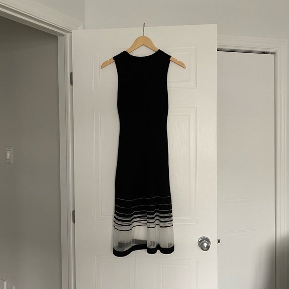 Rihoas Knit Midi Dress - Picture 2 of 8